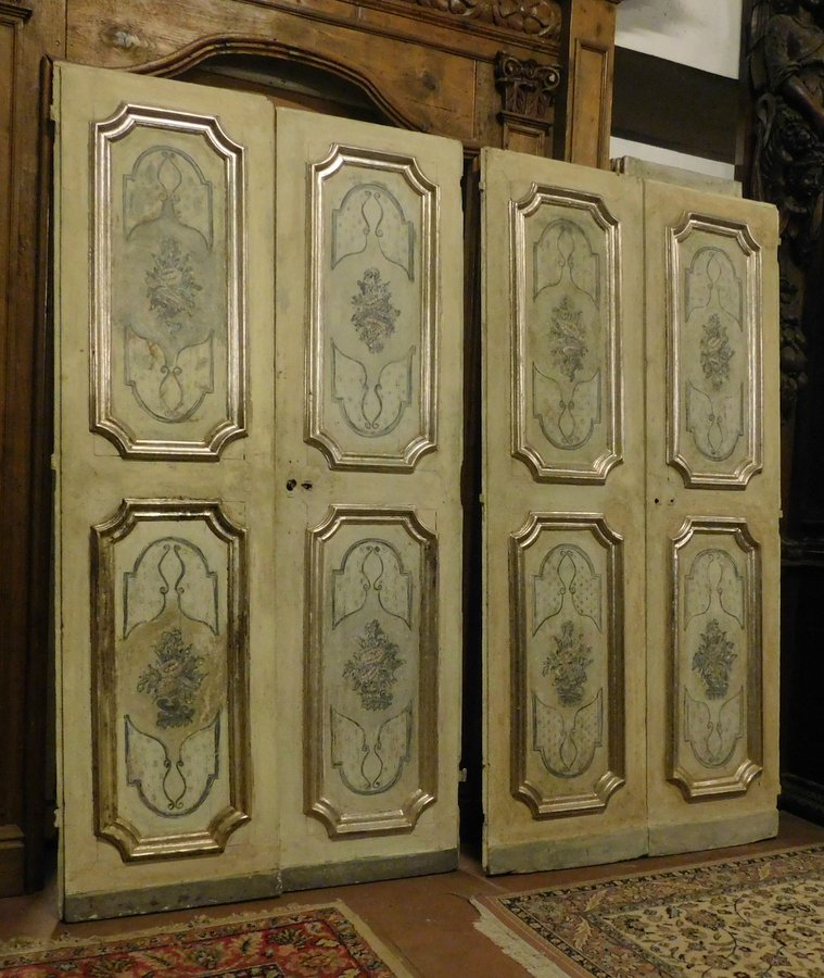 ptl195: Dos puertas dobles lacadas, pintadas en ambos lados, medidas 114 cm x 215 cm
